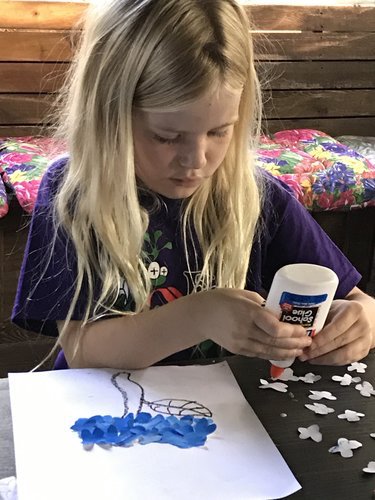 painted paper hydrangea - gluing petals